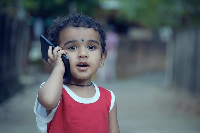 Caruurta iyo Dhibaatada Shaashadaha